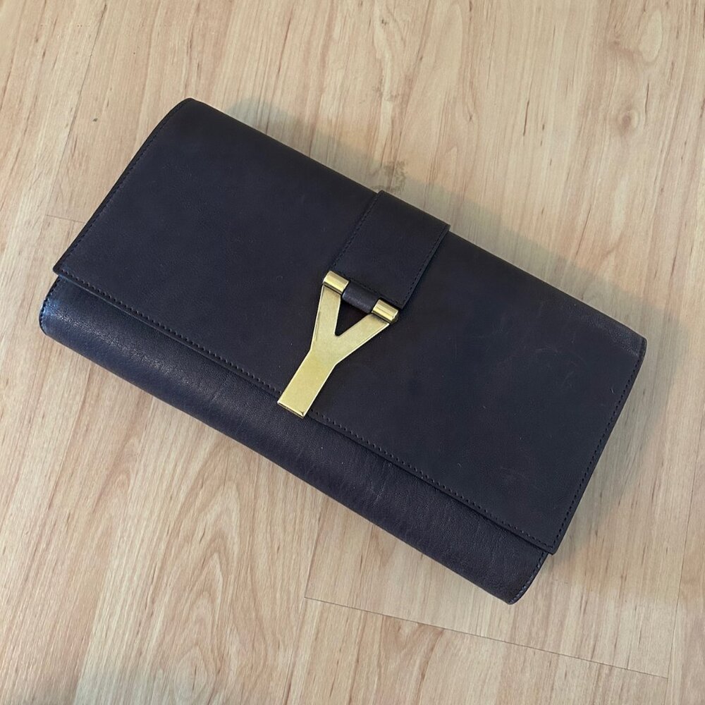 Yves Saint Laurent Cabas Chyc Clutch in dark brown leather